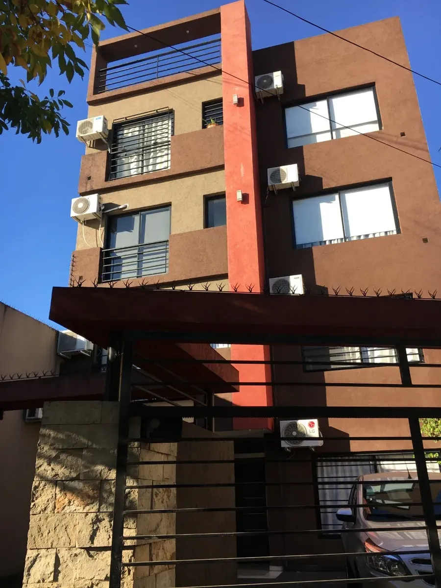 Departamento De 2 Ambientes En Alquiler - Villa Sarmiento