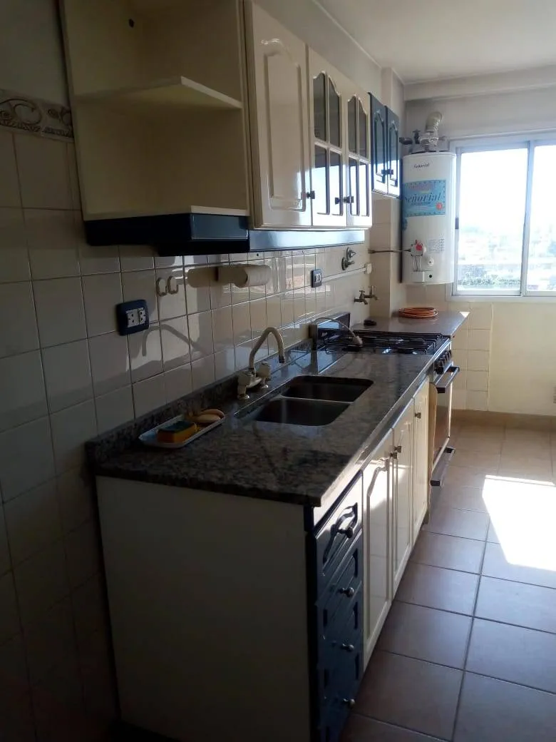 Departamento 3 Ambientes Con Balcon A Metros De La Estación!