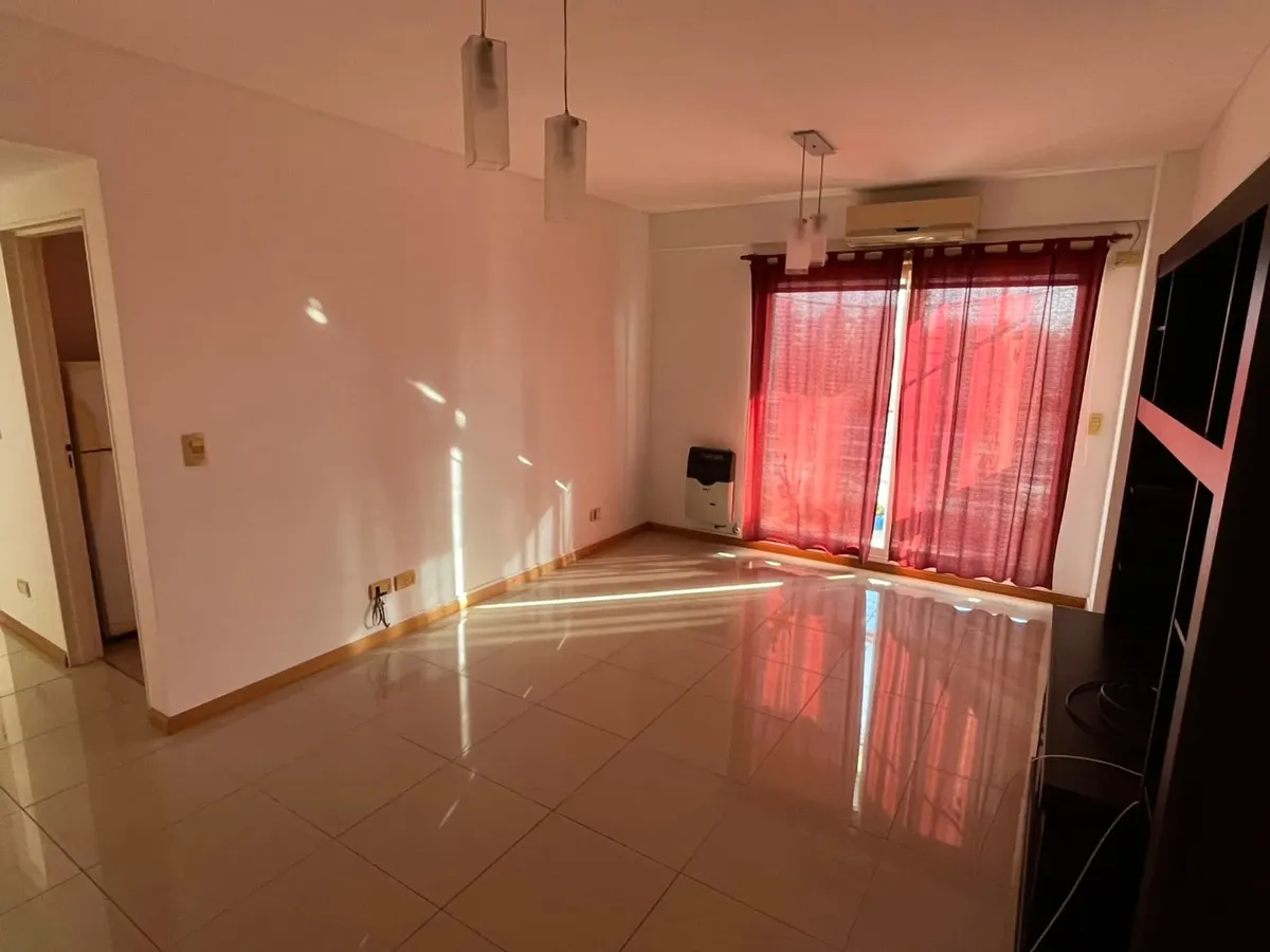 Alquiler Departamento Dos Amb C/balcon Paternal
