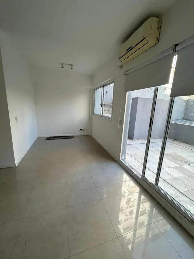 Monoambiente Amplio Con Balcon