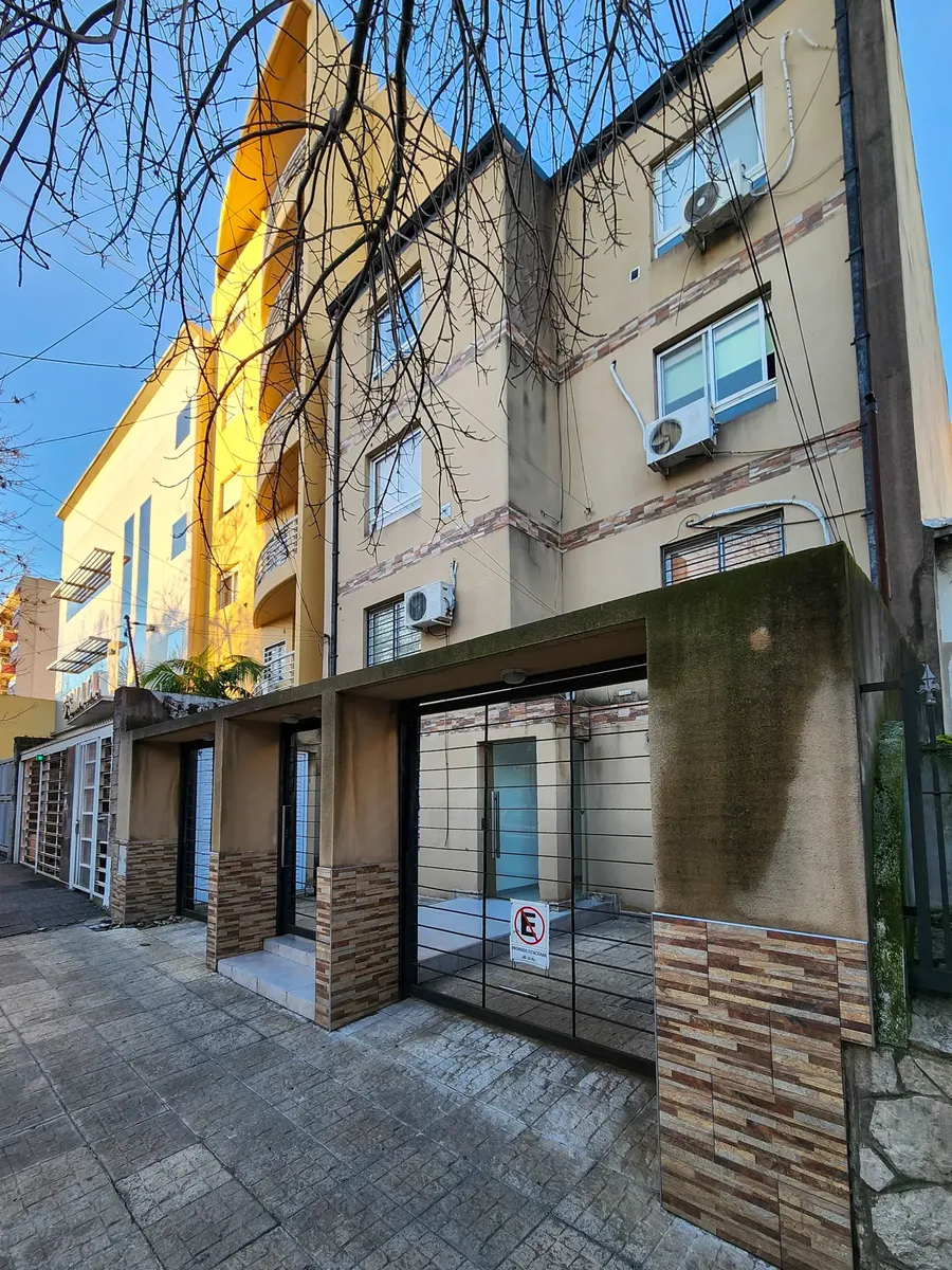 Monoambiente En Moron Centro
