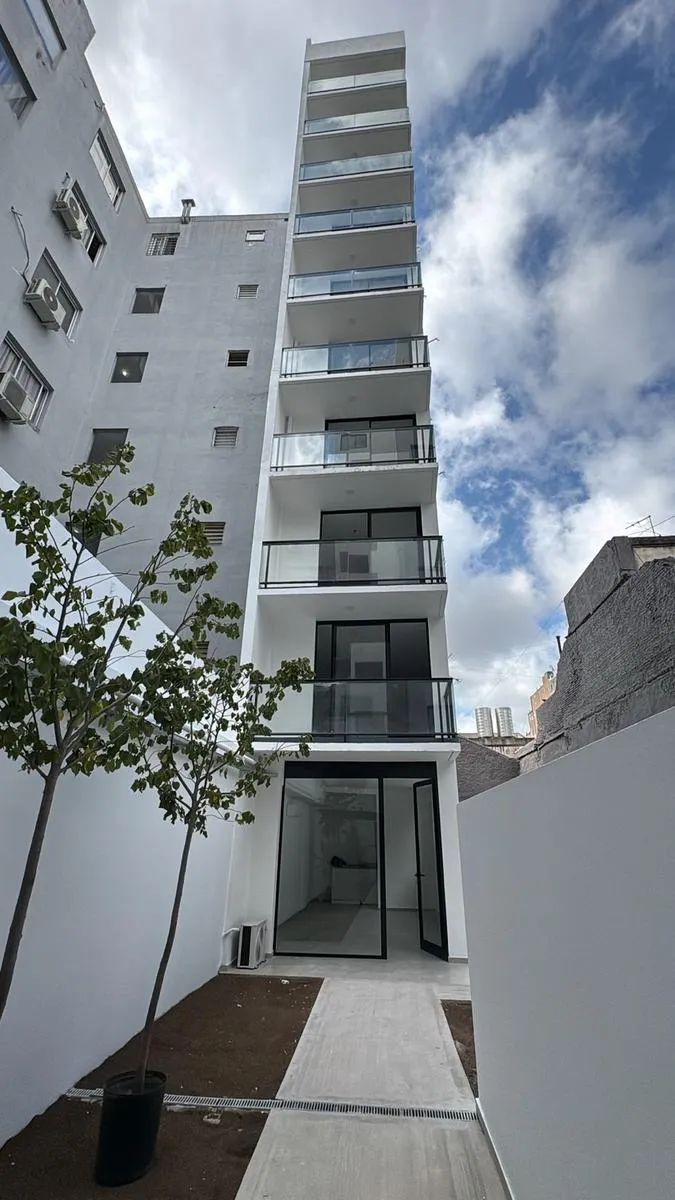 Alquiler Monoambiente Con Jardin Propio, Piscina Parrilla