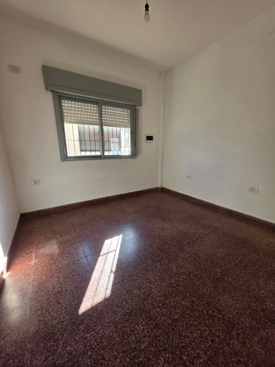 Alquiler Dos Ambientes Con Patio En Moron