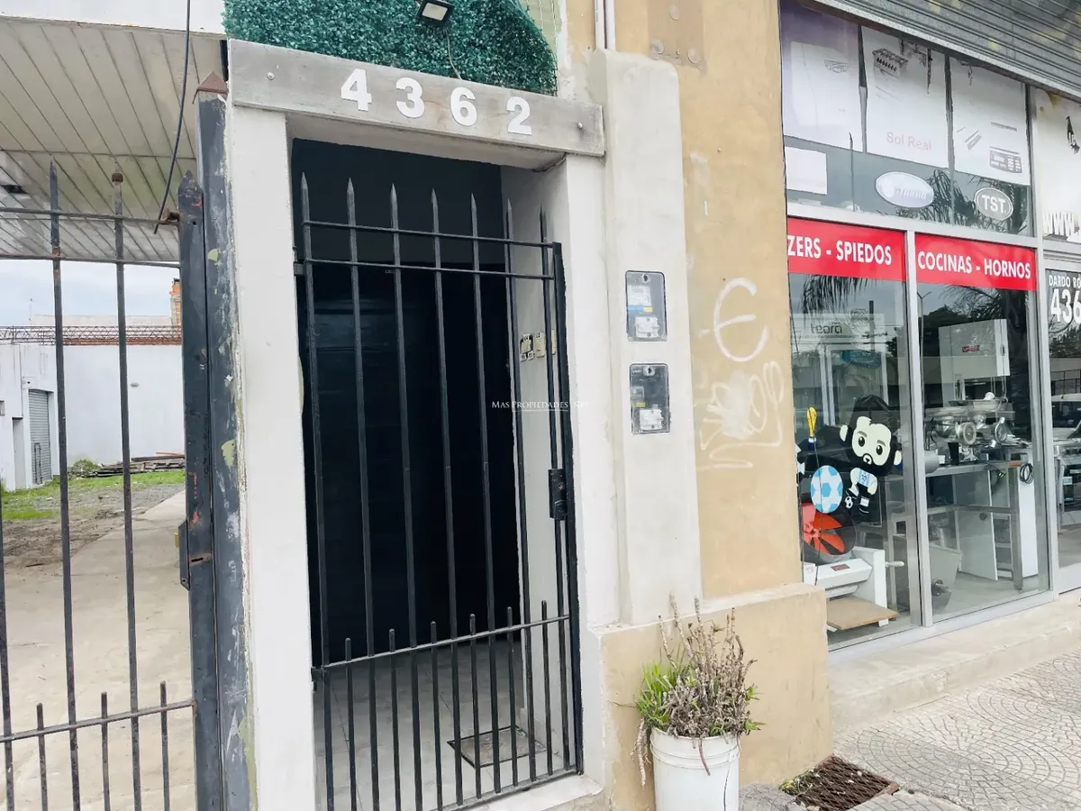 2 ambientes amoblado con patio