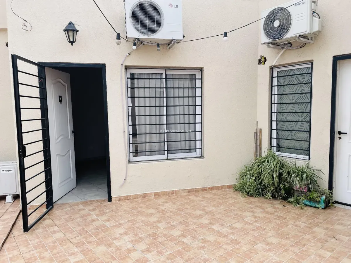 2 ambientes amoblado con patio