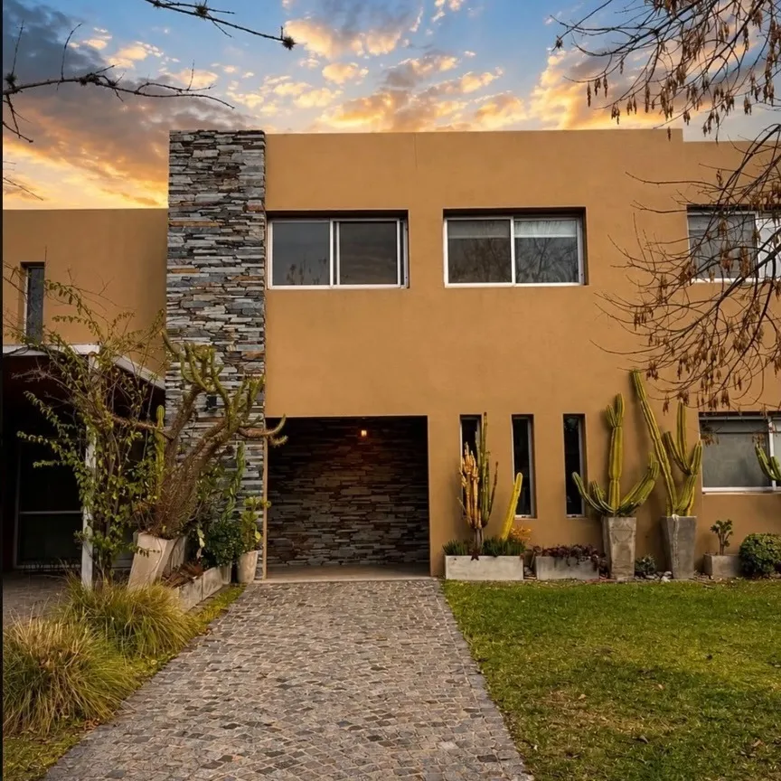 Casa Alquiler 7 Ambientes Nordelta La Alameda