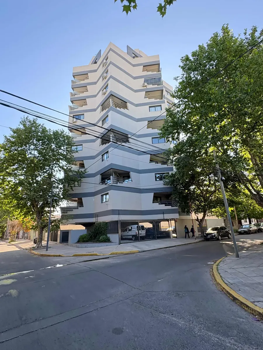 Alquiler Departamento 1 Ambiente Sáenz Peña / Santos Lugares / Opcional Cochera