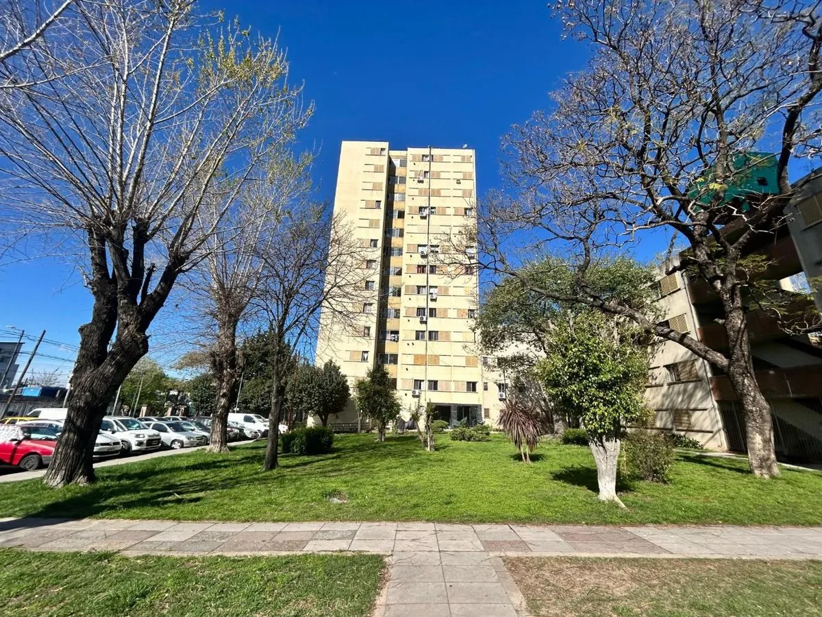 4-room apt with laundry balcony