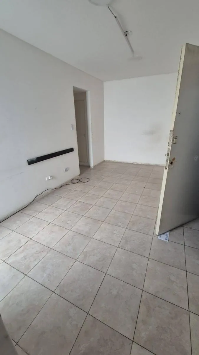 Flores 2-room apartment unfurnished