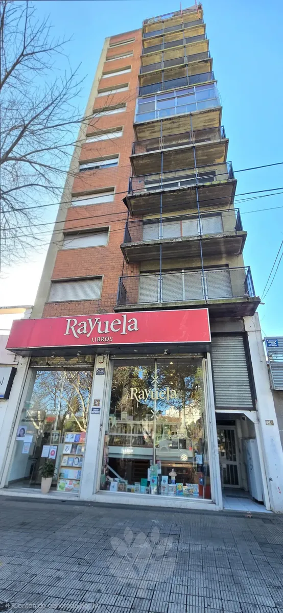 Alquiler - Departamento De Un Dormitorio - Bajas Expensas. Plaza Italia - Cerca De Todo