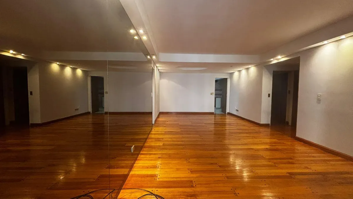 4 Ambientes , En Beruti Y Pueyrredón Con Dependencia Y Cochera