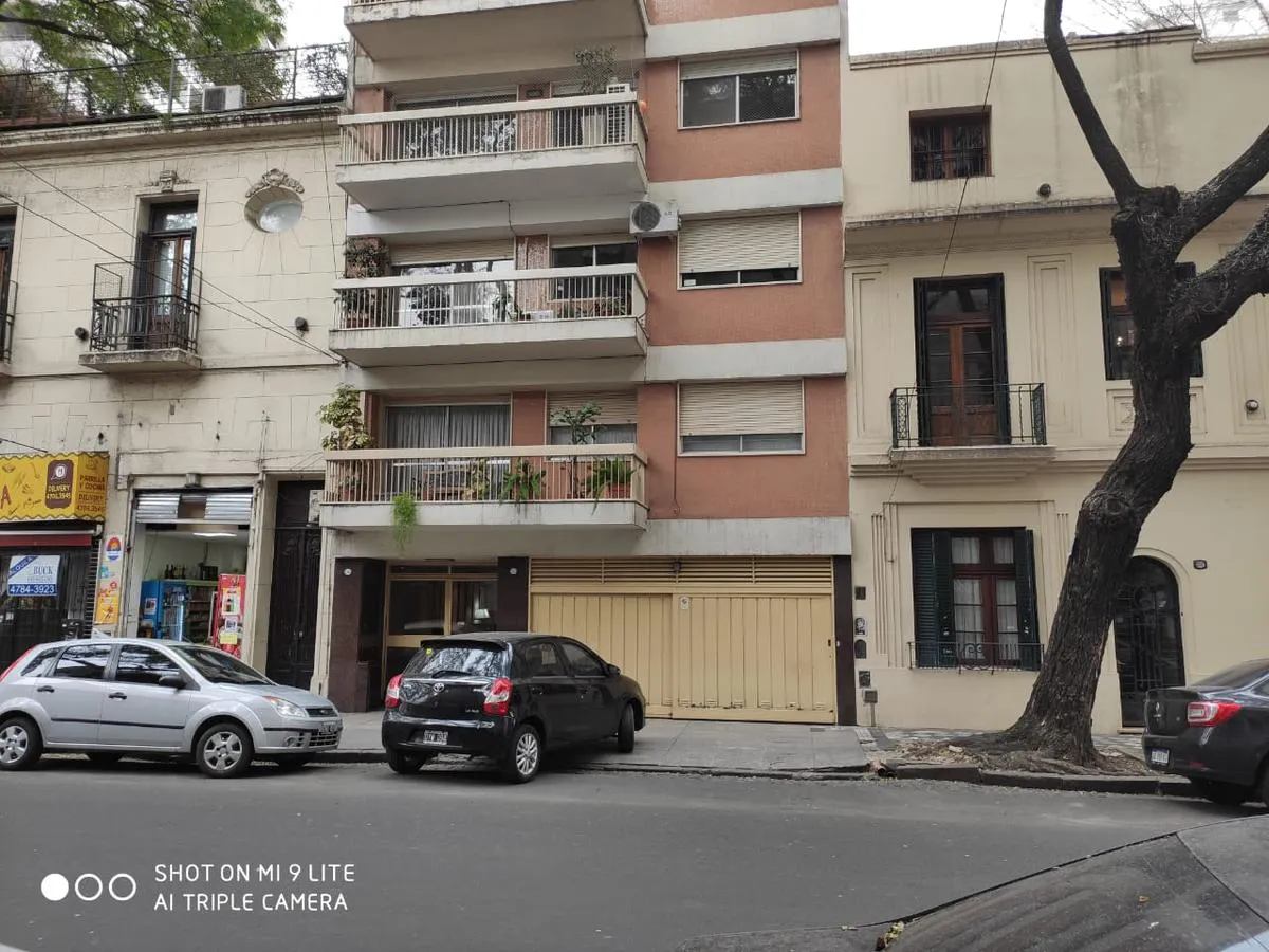 4 ambientes con balcón y cochera