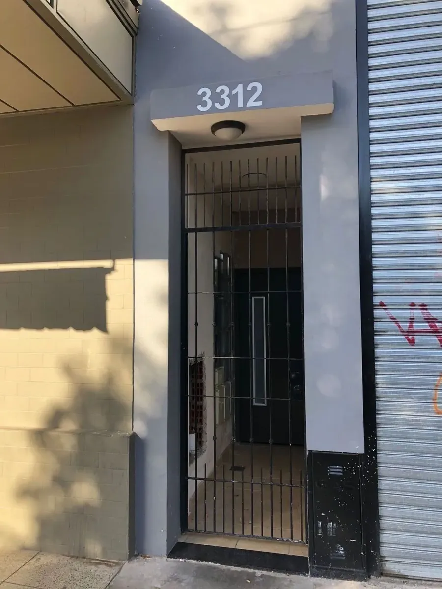 2-room unit with patio, Caseros