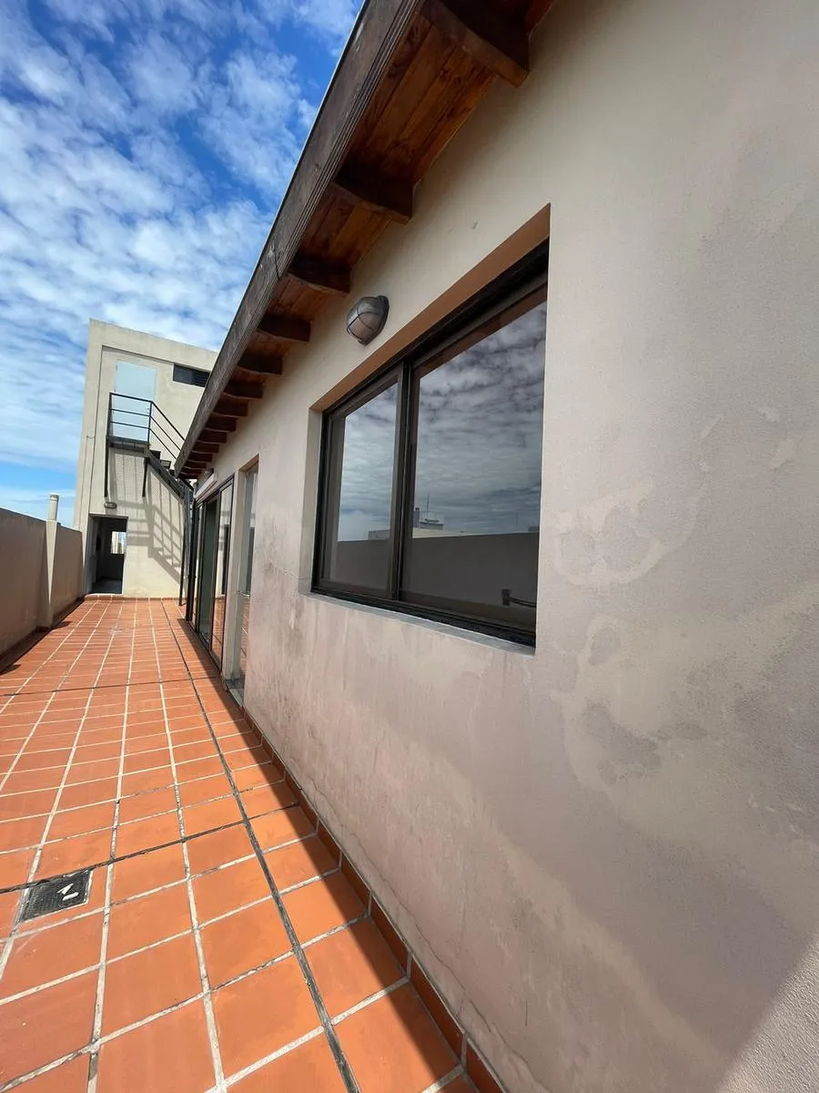 Departamento 2 Ambientes Con Balcon Y Pileta. - Wilde Avellaneda