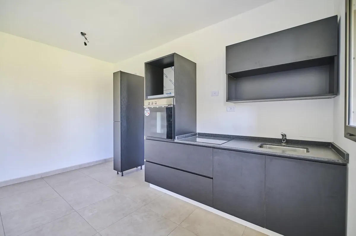 3 этаж с балконом и amenities