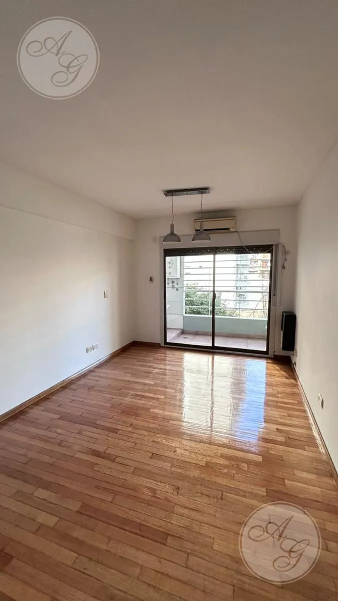 Студия 35 м² с балконом