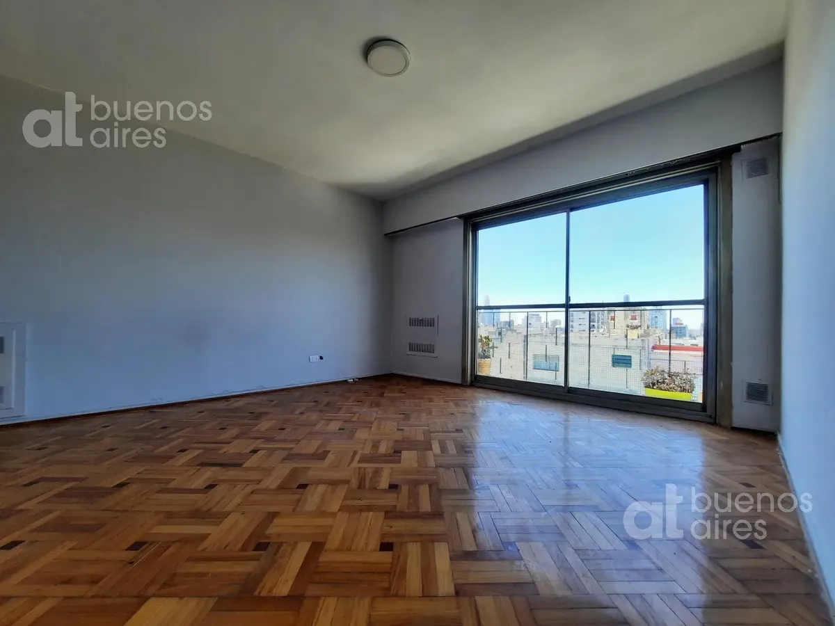 3 ambientes con balcón