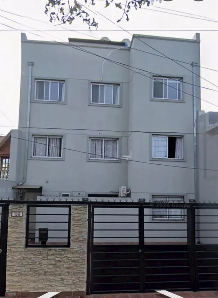 Departamento En Alquiler Villa Sarmiento, Muy Luminoso. Ubicado A 1 Cuadra De Avda Gaona, A 3 Cuadras De Rivadavia Y A 6 Cuadras De La Estacion Ramos Mejia