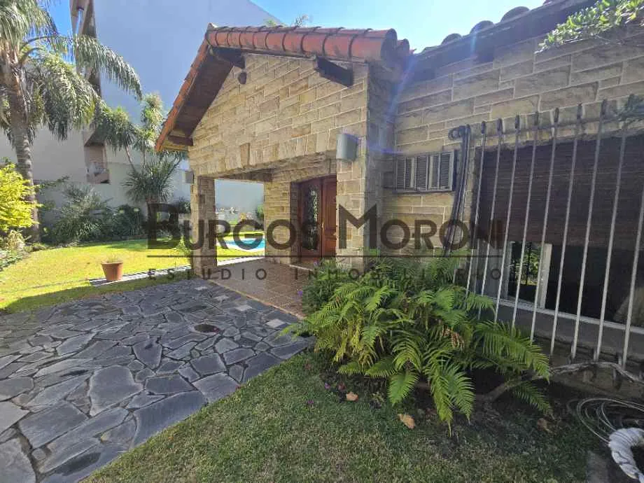 Casa En Alquiler En Ramos Mejia Sur