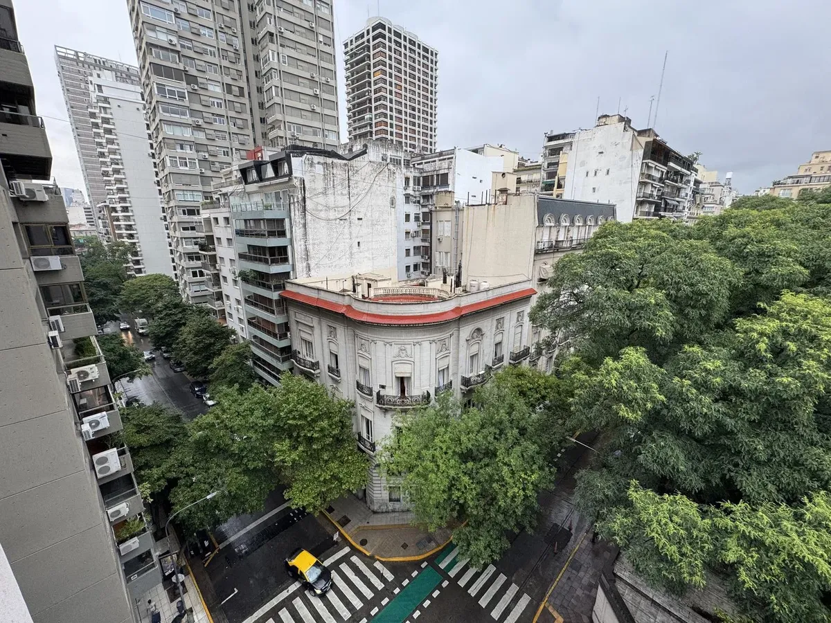 Recoleta piso 9 doble balcón