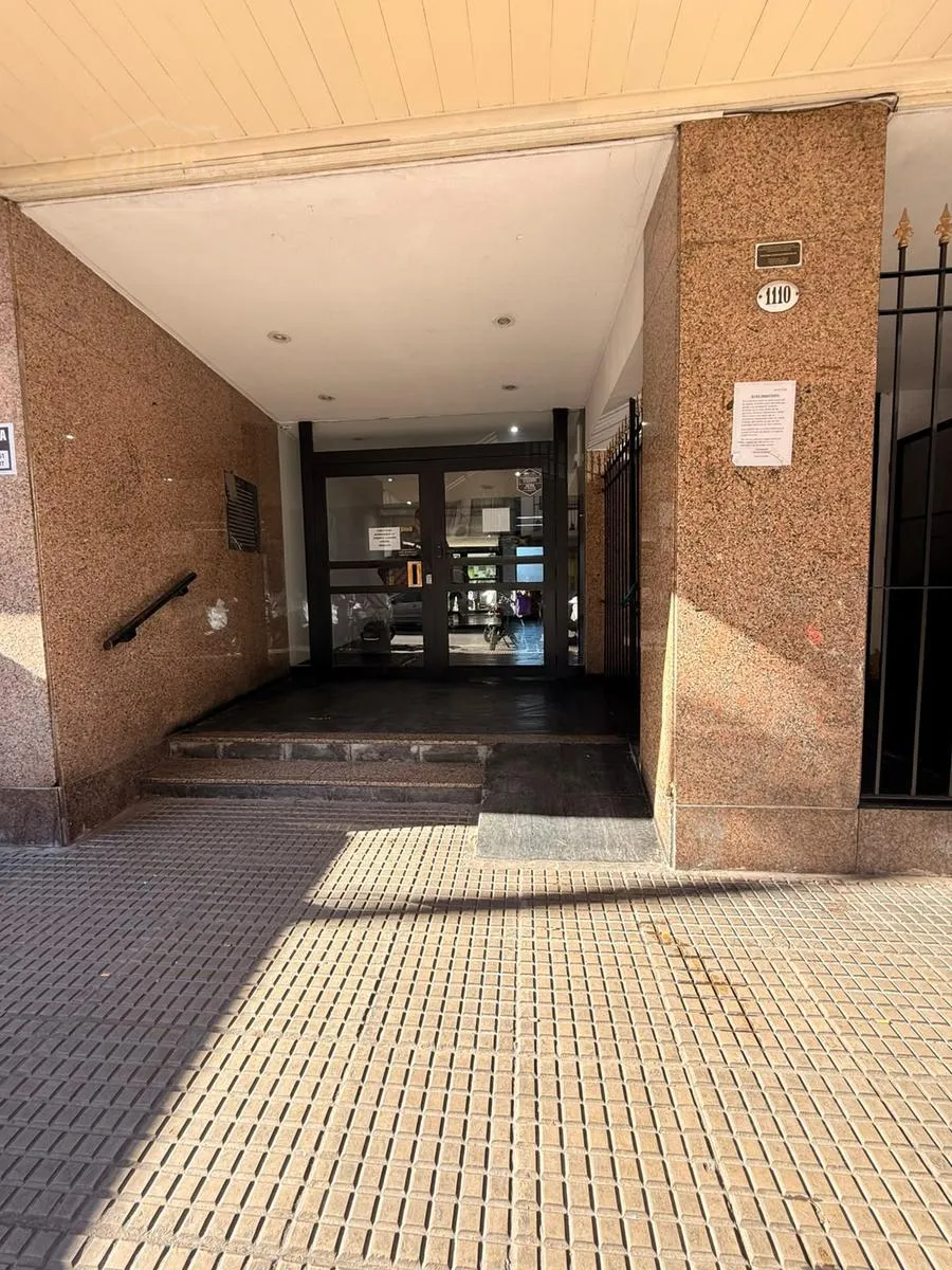2 ambientes al frente, sin ascensor