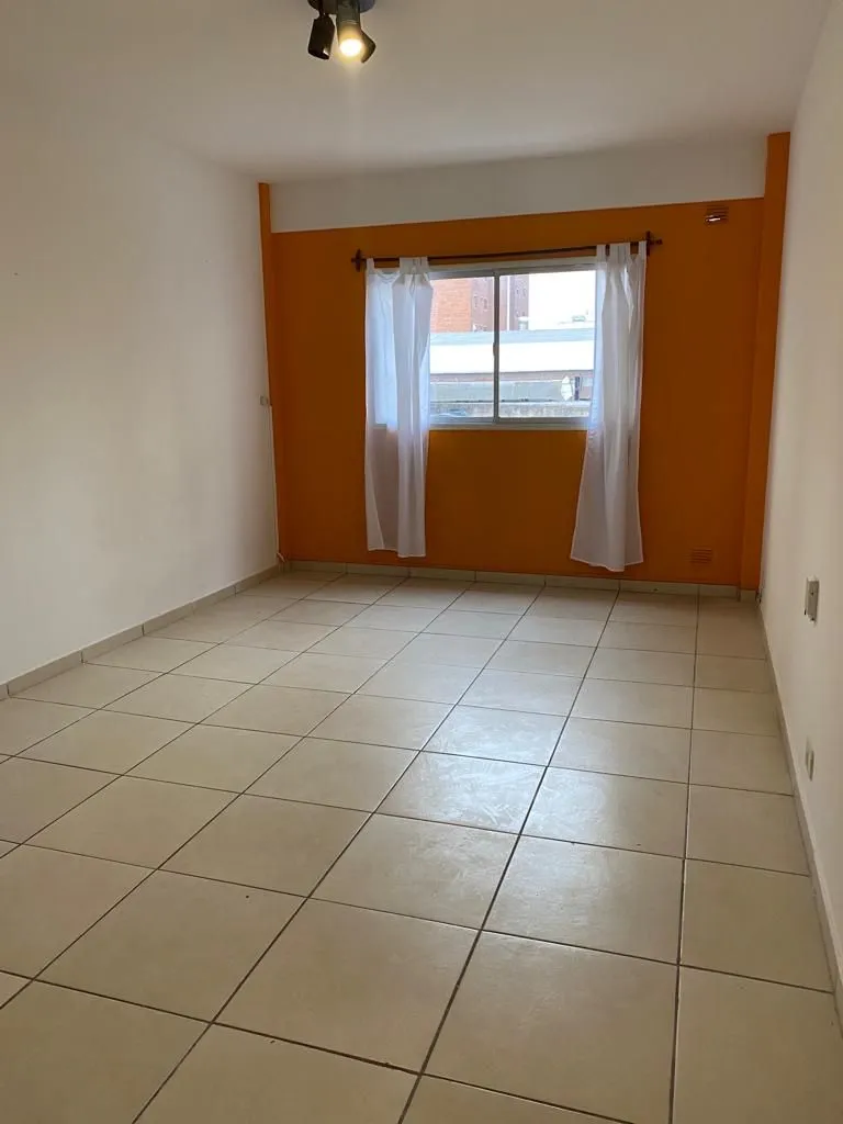 Departamento En Alquiler En Morón