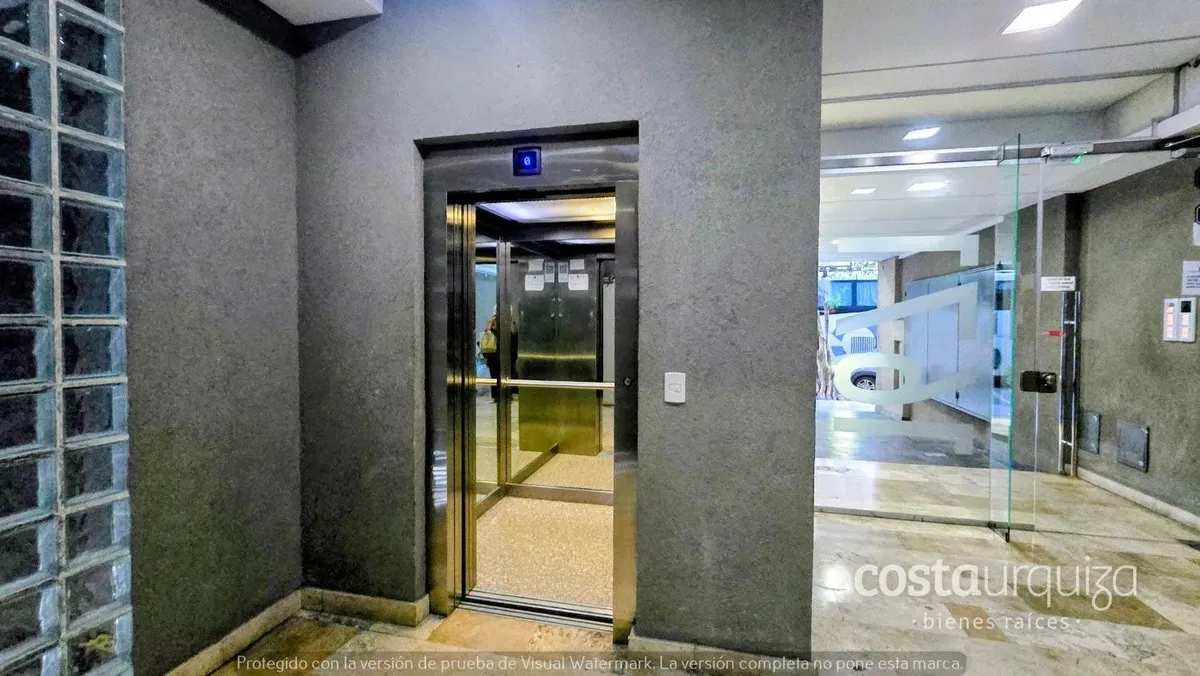 Studio com varanda e A/C