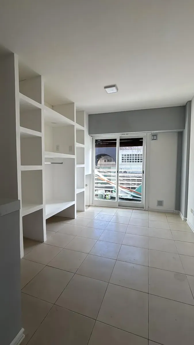 Monoambiente En Alquiler Con Balcon