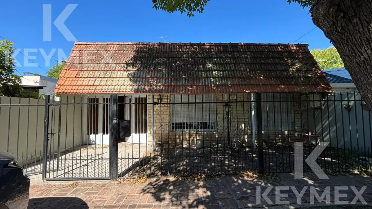 Casa En Alquiler | 2 Dormitorios | Parrilla | Manuel Gonnet | La Plata