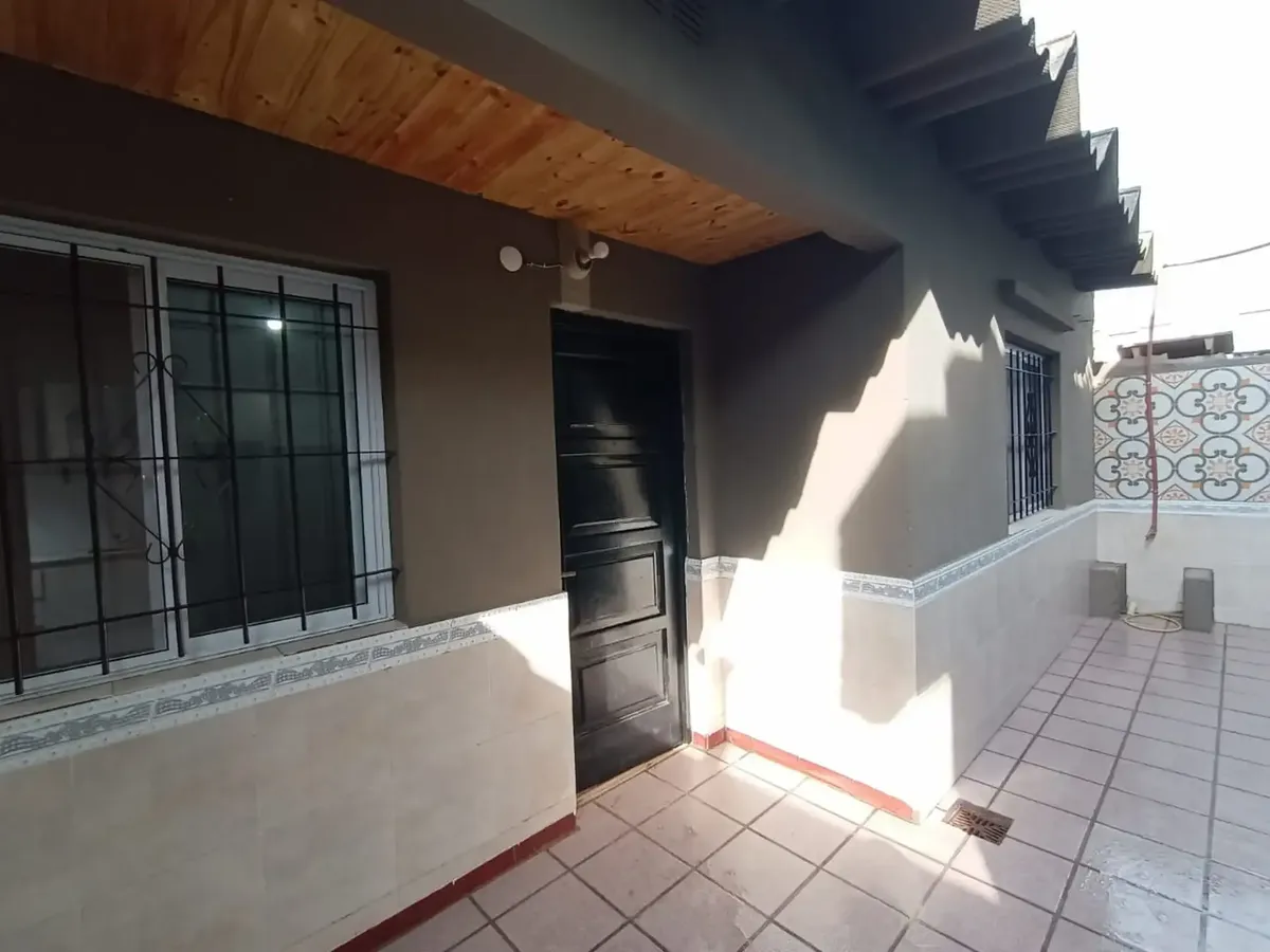 2-room unit with front patio