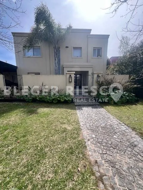 Casa En Alquiler En Santa Catalina, Villanueva, Tigre