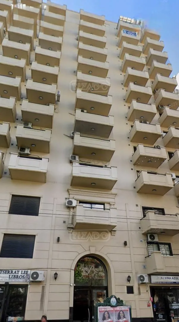 Monoambiente 8° piso con balcón