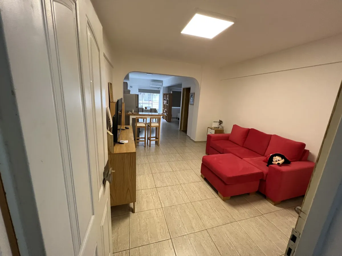 Departamento con balcón y 2 baños