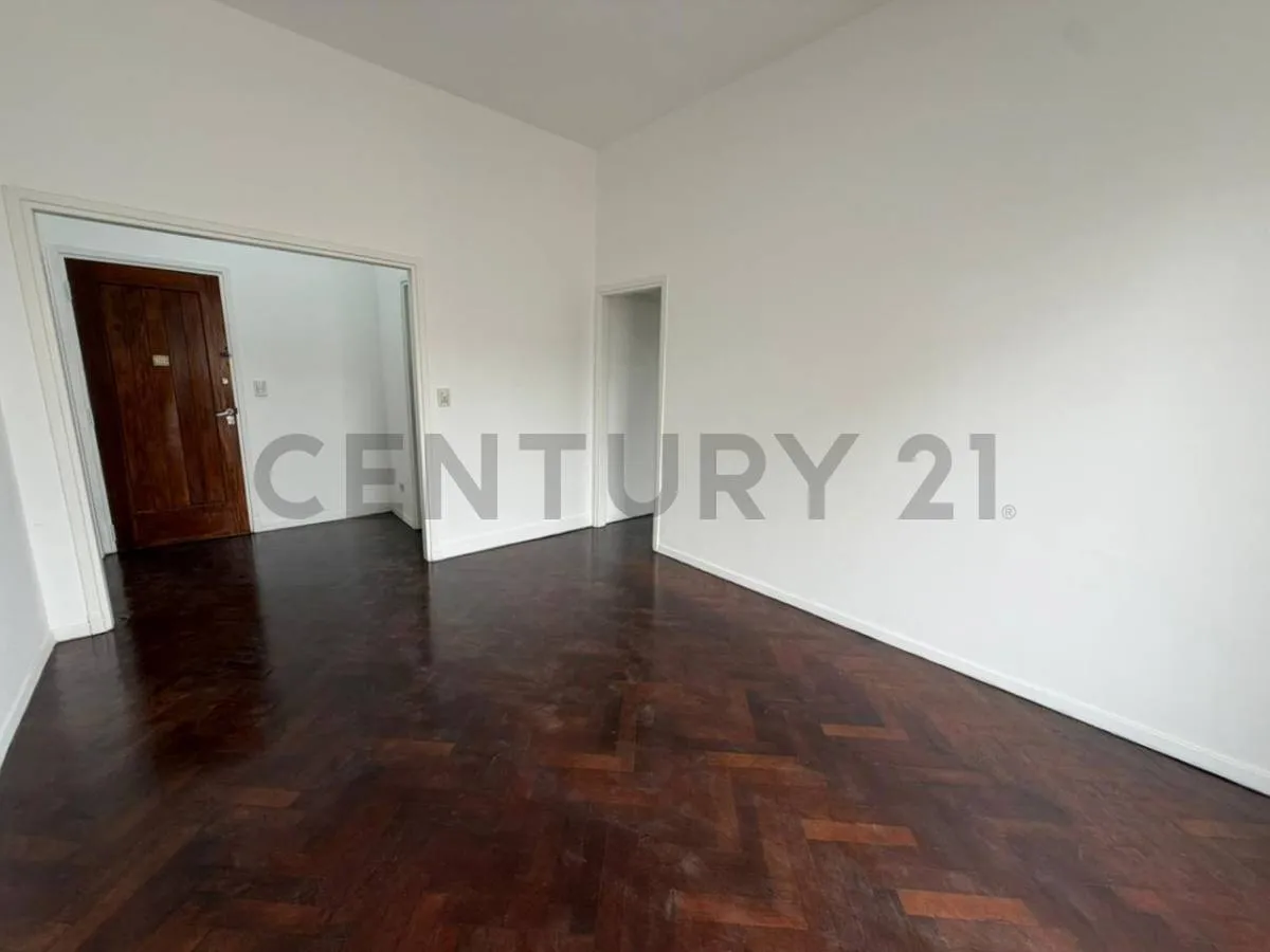 2 Ambientes En Alquiler Con Balcon - Monserrat
