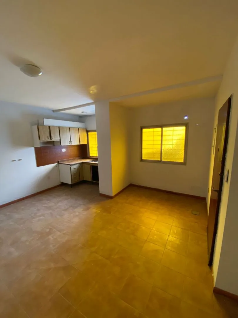 3 ambientes, primer piso interno