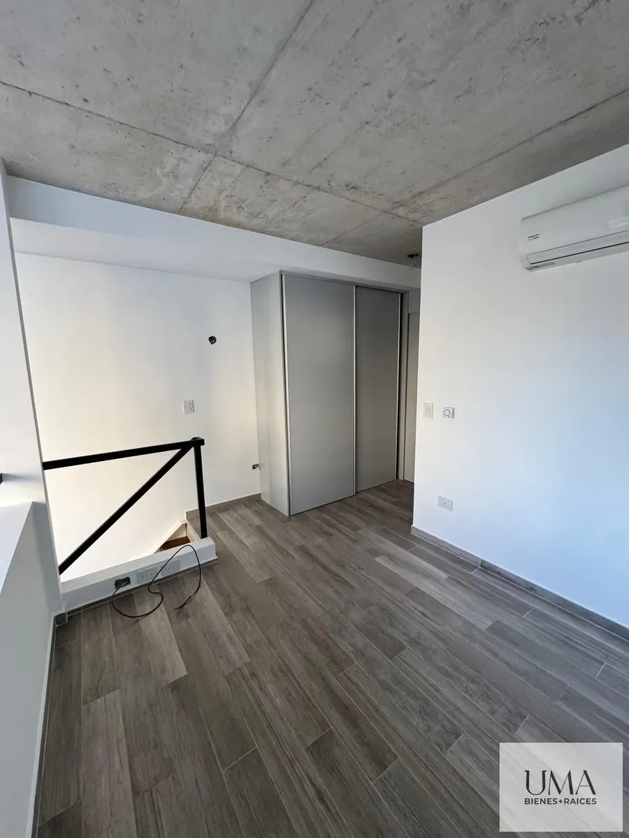 Loft 2 ambientes con balcón