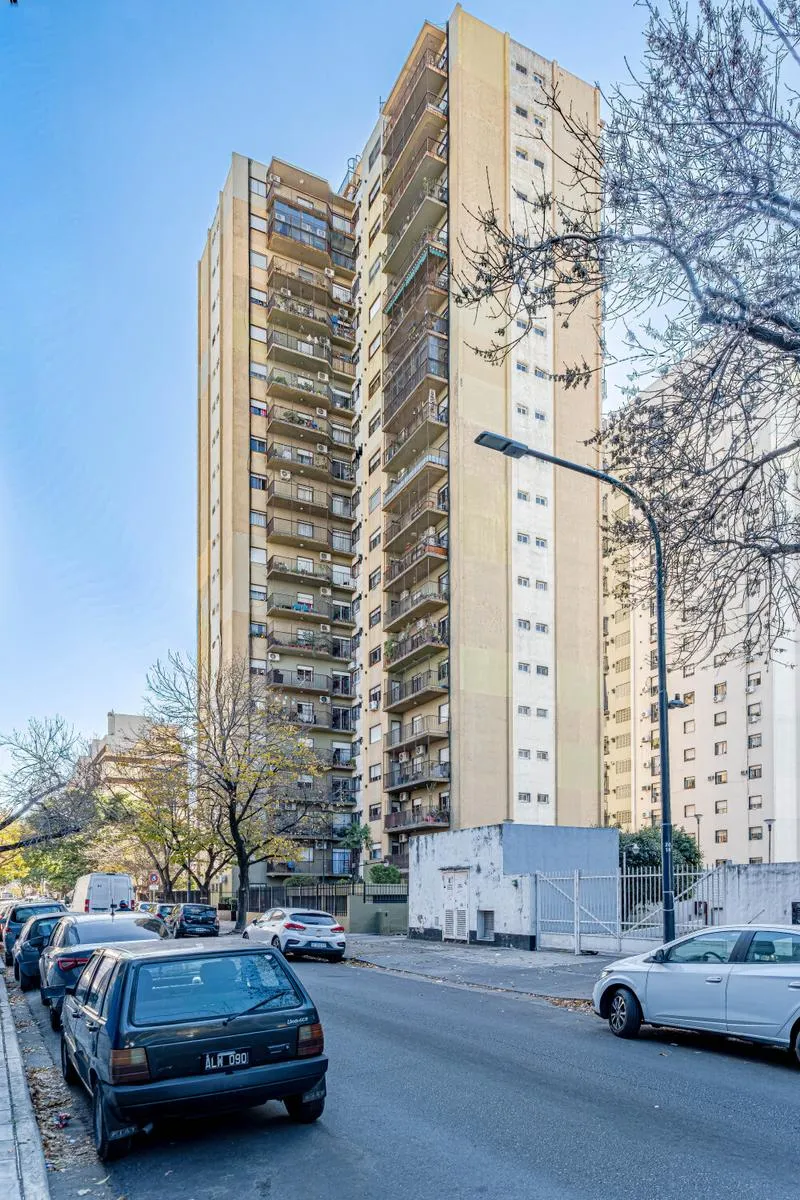 Departamento En Alquiler De 3 Ambientes Con Cochera