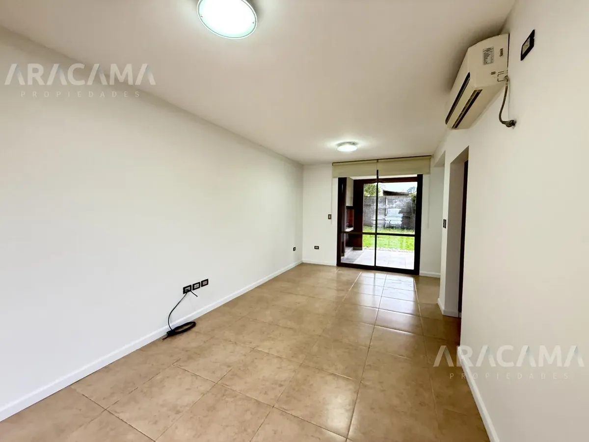 2 ambientes con galería y parque
