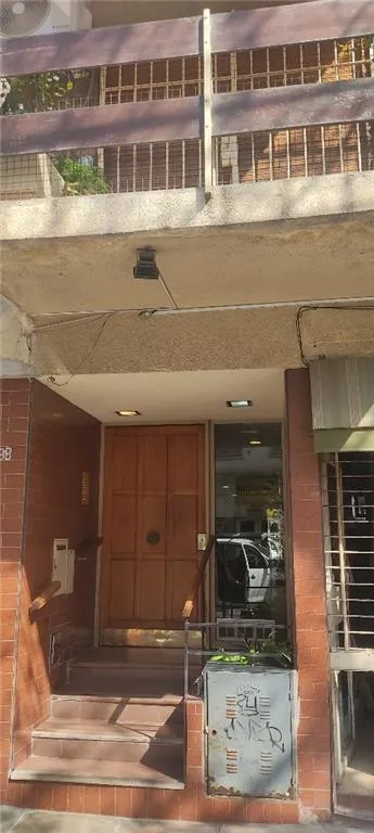 2 ambientes con balcón francés