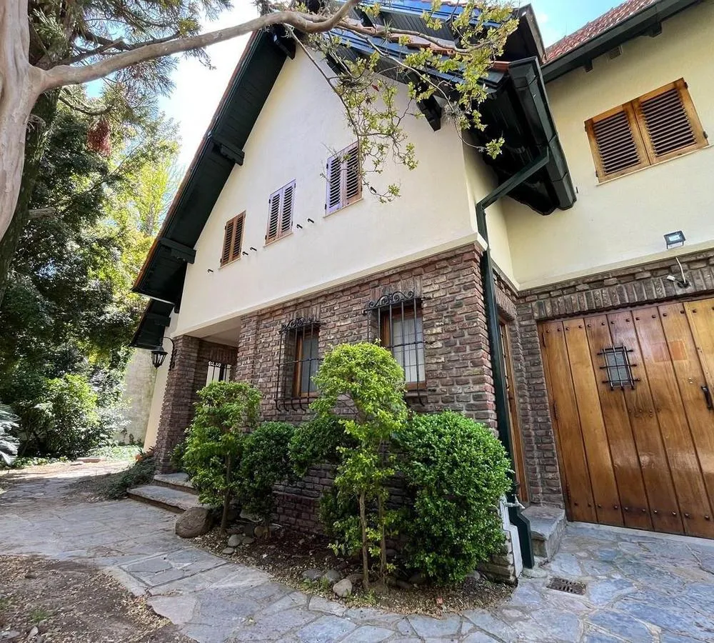 Casa En Alquiler En Martínez, San Isidro, G.b.a. Zona Norte