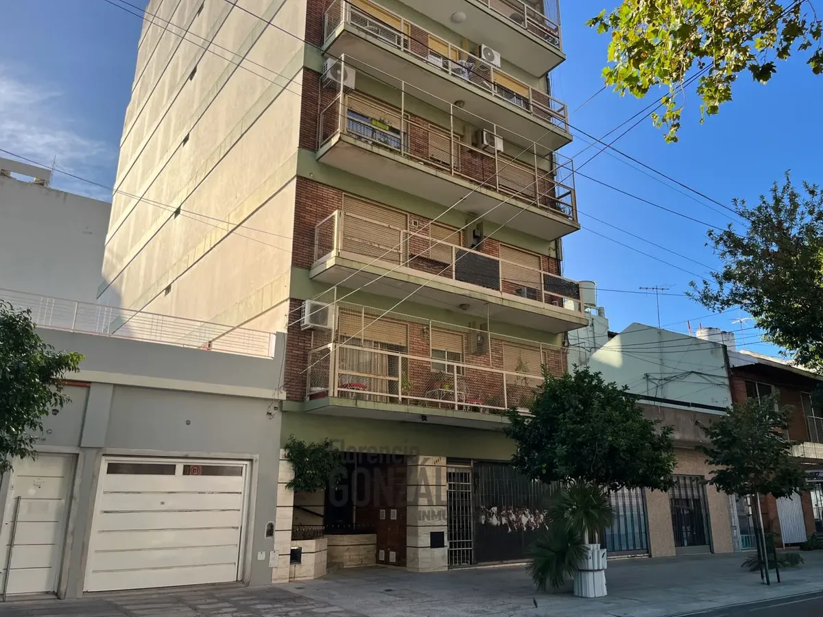 Norte, balcón francés, baño renovado
