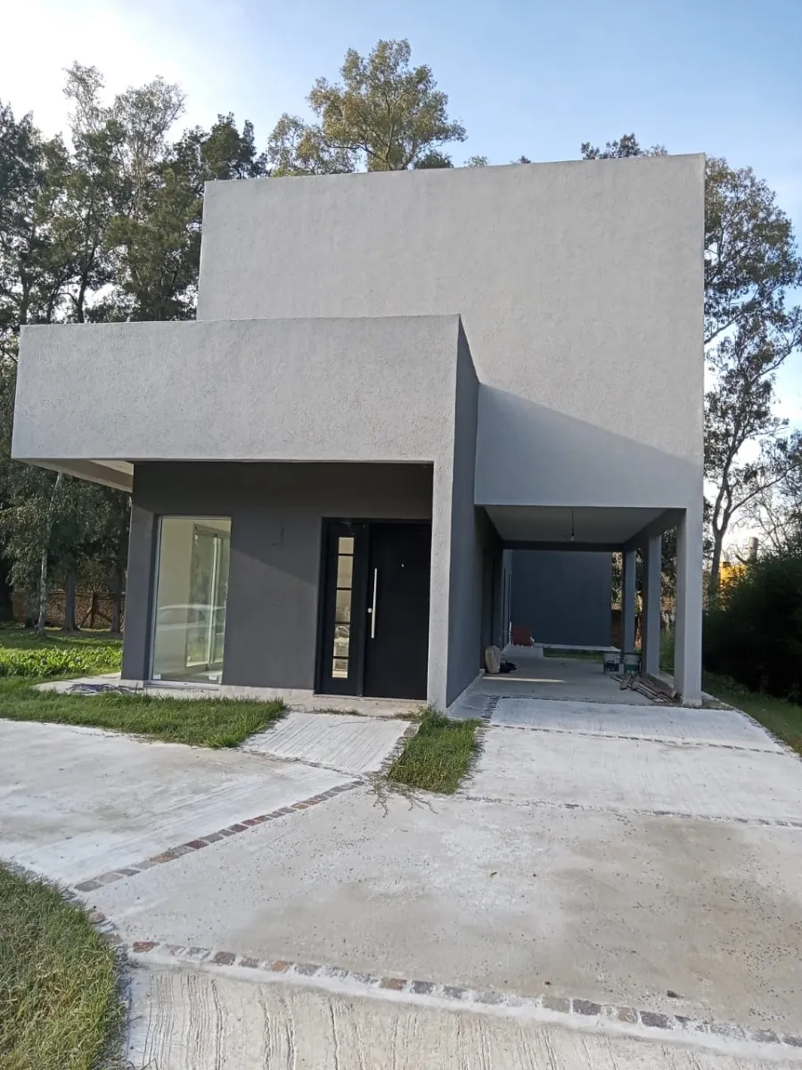 Casa Con 4 Dormitorios + Departamento Independiente | Cochera | La Arbolada En Alquiler