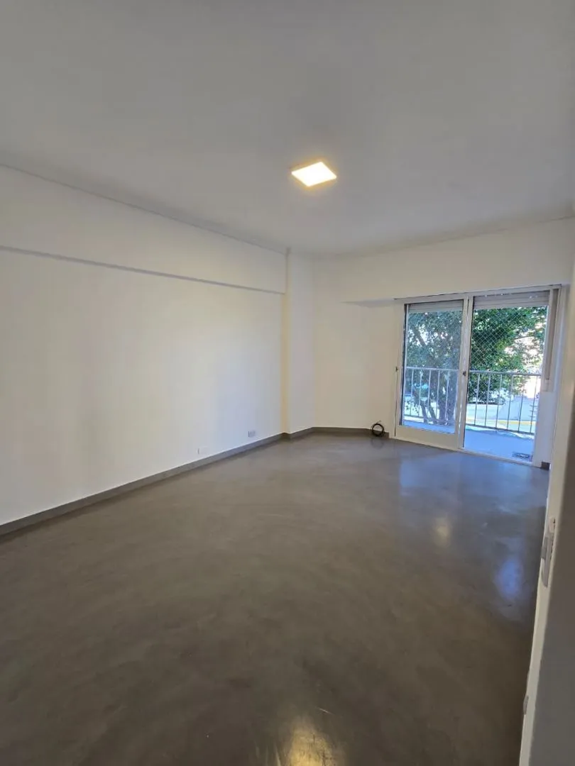 1° piso con balcón
