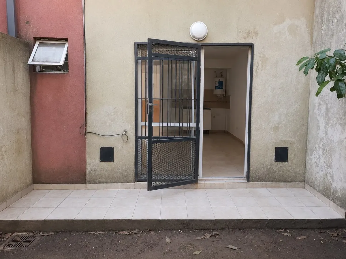 Alquiler Moamb.con Patio Privado. Moron