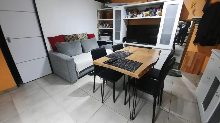 Monoambiente dividido con seguridad por cámaras