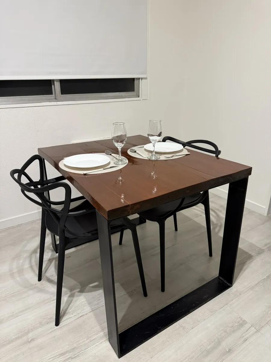 Mono Ambiente En Retiro Amoblado Y Equipado.las Expensas Incluyen Todos Los Servicios .listo Para Alquilar. Con Baño Y Cocina Por Separado