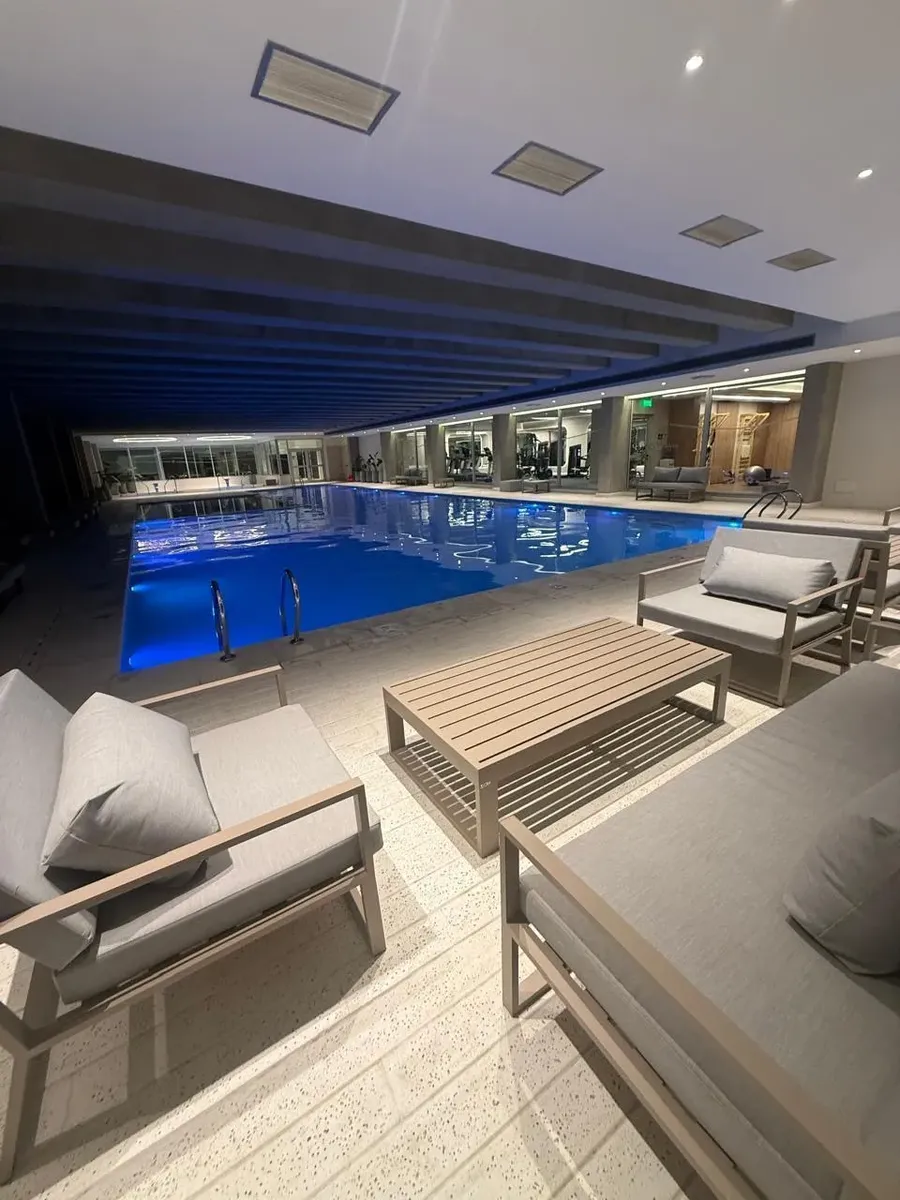 Departamento En Complejo Milaires Amueblado, En Devoto C/ Piscina Climatizada