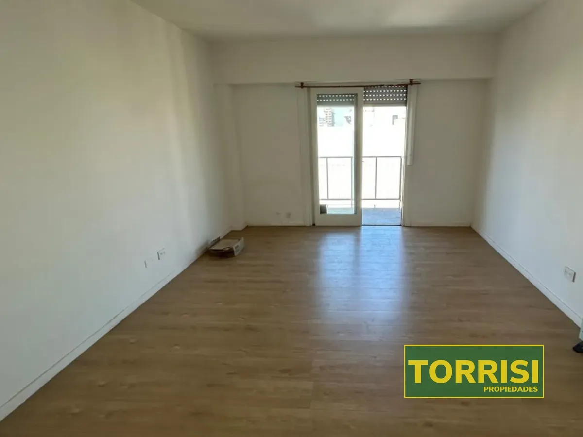Студия 28 м² с балконом