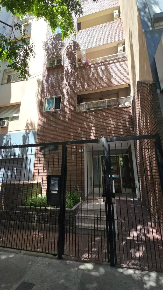 Monoambiente divisible con balcón