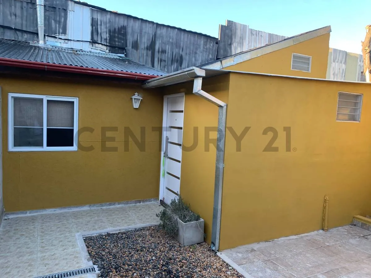 Alquiler  2 Ambientes Con Patio Privado Y Todos Los Servicios Incluidos | Benavídez | A Metros De Ru